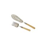 Coppia Servire Pesce in Sheffield  Walker Hall